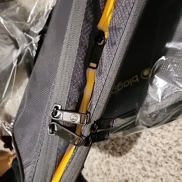 Biaggi Zipcube My favorite packing cube - Picture 2 of 2